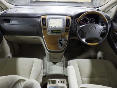 TOYOTA ALPHARD V