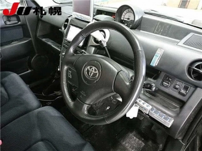 TOYOTA BB