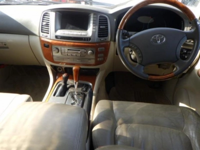 TOYOTA LAND CRUISER 100