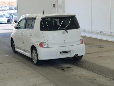 TOYOTA BB