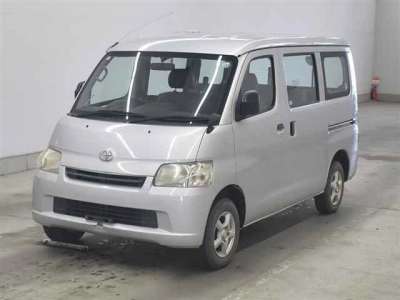 TOYOTA TOWN ACE VAN