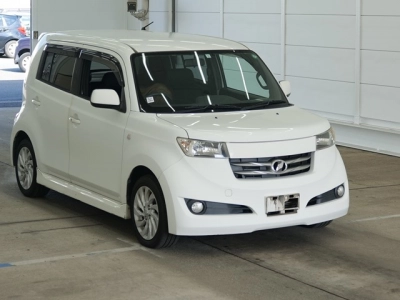 TOYOTA BB