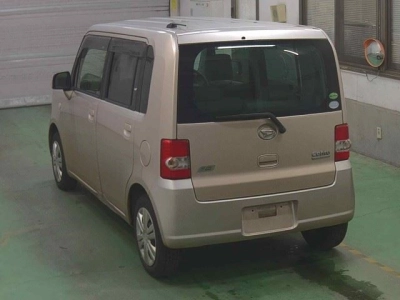 DAIHATSU MOVE CONTE