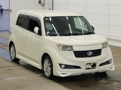 TOYOTA BB