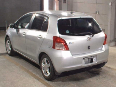 TOYOTA VITZ