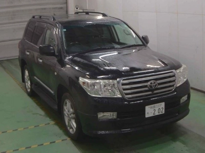 TOYOTA LAND CRUISER
