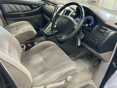 TOYOTA ALPHARD V