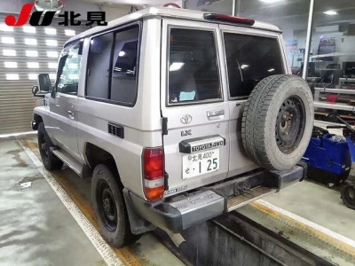 TOYOTA LAND CRUISER 70