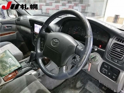 TOYOTA LAND CRUISER 100