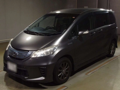 HONDA FREED HYBRID