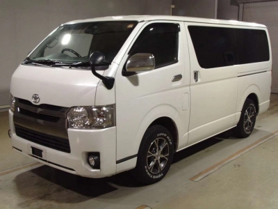 TOYOTA REGIUS VAN