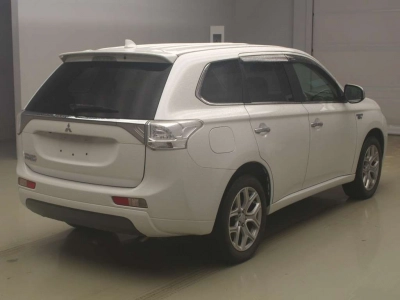 MITSUBISHI OUTLANDER PHEV
