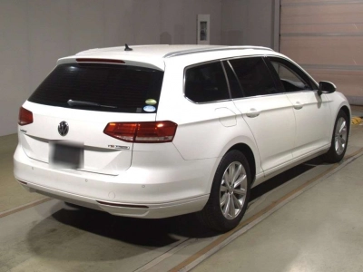 VOLKSWAGEN PASSAT VARIANT