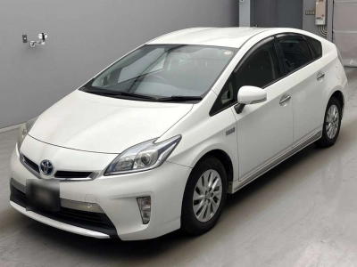 TOYOTA PRIUS PHV