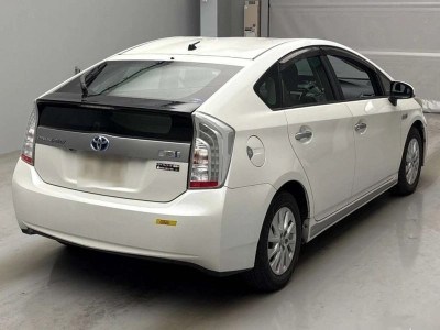 TOYOTA PRIUS PHV