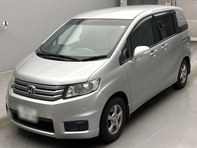 HONDA FREED SPIKE