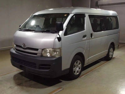 TOYOTA HIACE WAGON