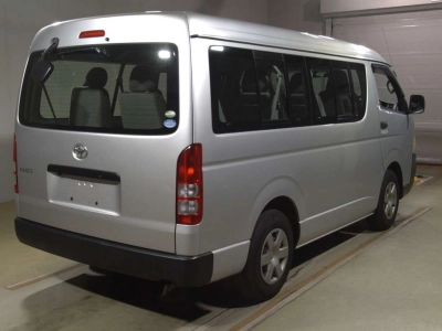 TOYOTA HIACE WAGON