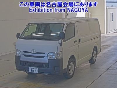 TOYOTA HIACE