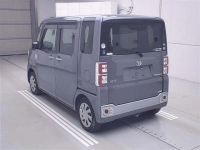 DAIHATSU WAKE