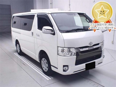 TOYOTA HIACE
