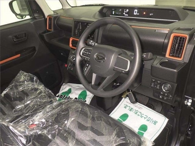 DAIHATSU TANTO FUN CROSS