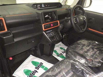 DAIHATSU TANTO FUN CROSS