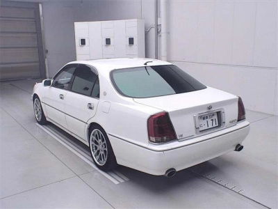 TOYOTA CROWN MAJESTA