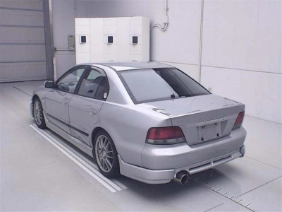 MITSUBISHI GALANT
