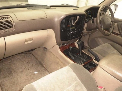 TOYOTA LAND CRUISER 100