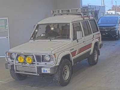 MITSUBISHI PAJERO