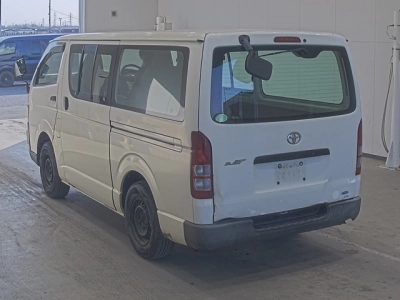 TOYOTA HIACE