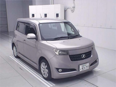 TOYOTA BB