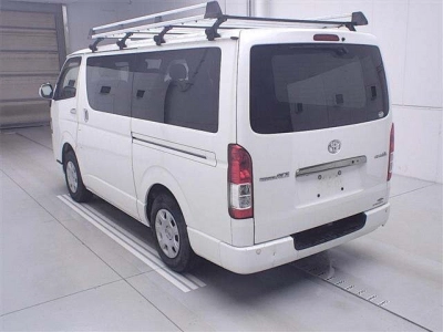 TOYOTA REGIUS ACE