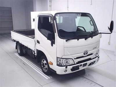 TOYOTA DYNA