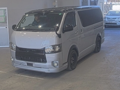 TOYOTA HIACE