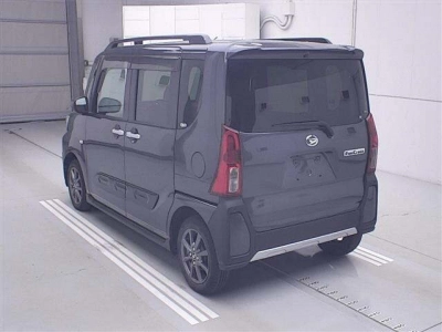 DAIHATSU TANTO FUN CROSS