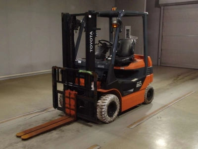 TOYOTA  FORKLIFT 