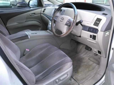 TOYOTA ESTIMA HYBRID