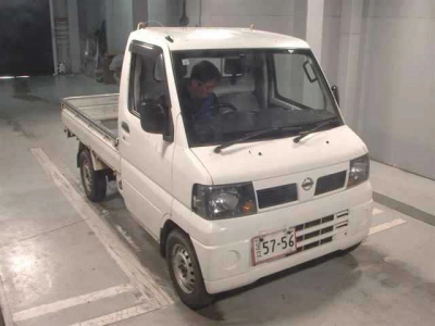 NISSAN CLIPPER