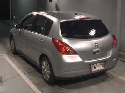 NISSAN TIIDA