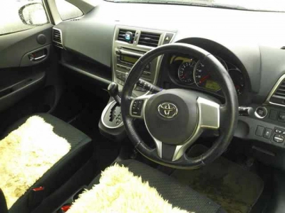 TOYOTA RACTIS