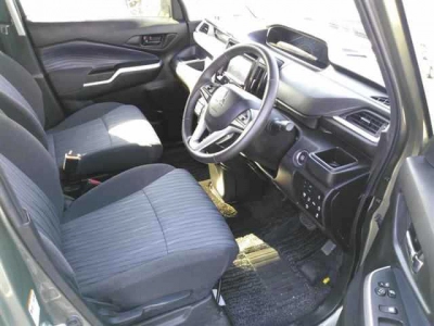 MITSUBISHI DELICA D:2