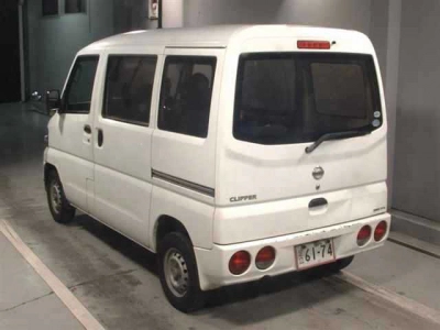 NISSAN CLIPPER VAN