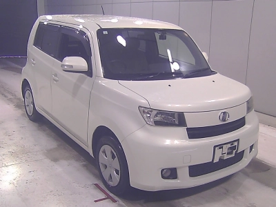 TOYOTA BB