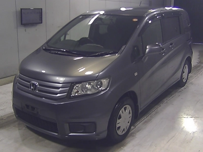HONDA FREED SPIKE