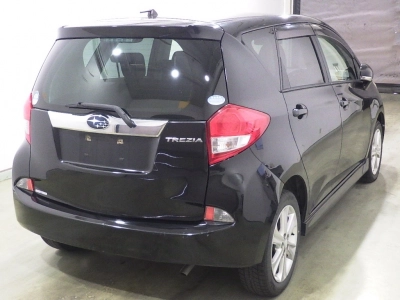 SUBARU TREZIA
