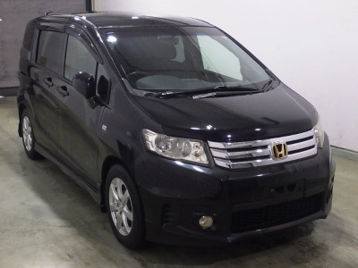 HONDA FREED SPIKE