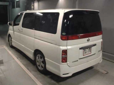 NISSAN ELGRAND