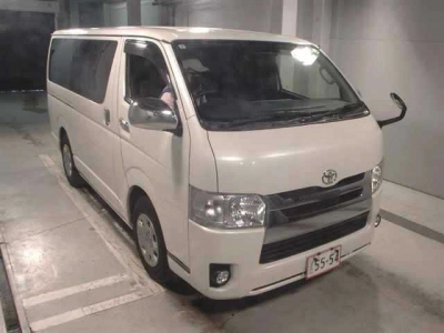 TOYOTA REGIUS VAN